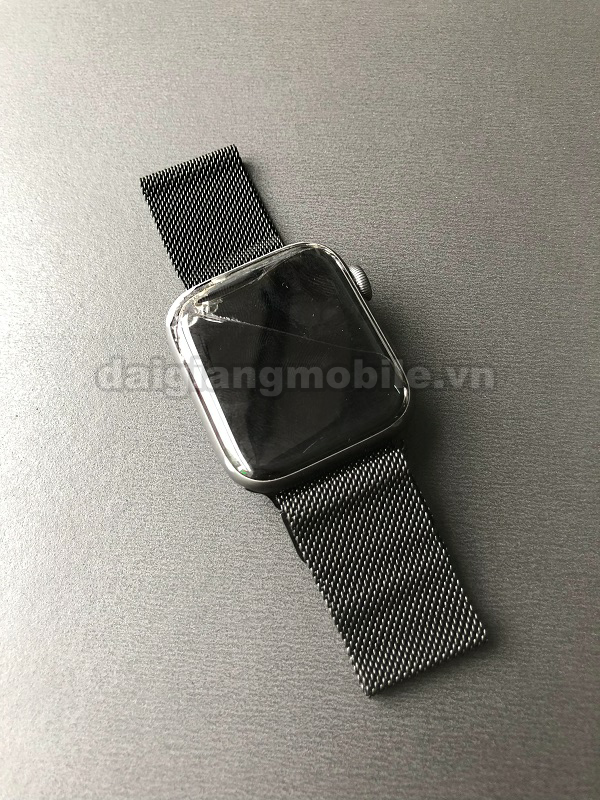 thay-mat-kinh-apple-watch-series-4